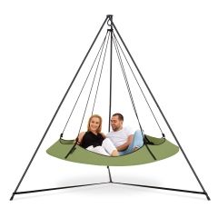 Set de șezlonguri suspendate / tipi verde 1,8 m cu cadru negru 2,4 m, rezistent la intemperii by Hangout Pod TI-HAT18BKSE color green