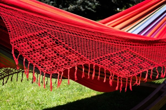 Brasil Comfort Verano cu margine macrame margine dublu hamac pânză dublu bumbac roșu by MacaMex MA-01052 color red